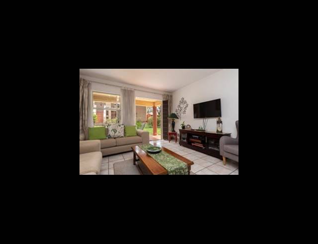 3 BEDROOM TOWNHOUSE FOR SALE IN BRACKENDOWNS